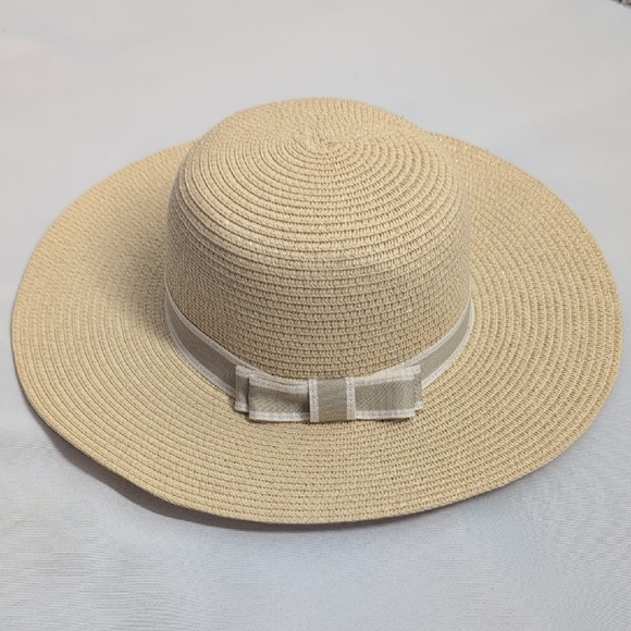 Source Unknown Accessories - NWOT Source Unknown Tan Wide-Brim Hat